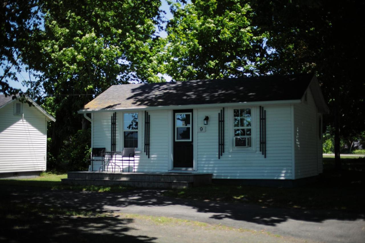 Carleton Inn & Cottages Bridgetown Екстериор снимка