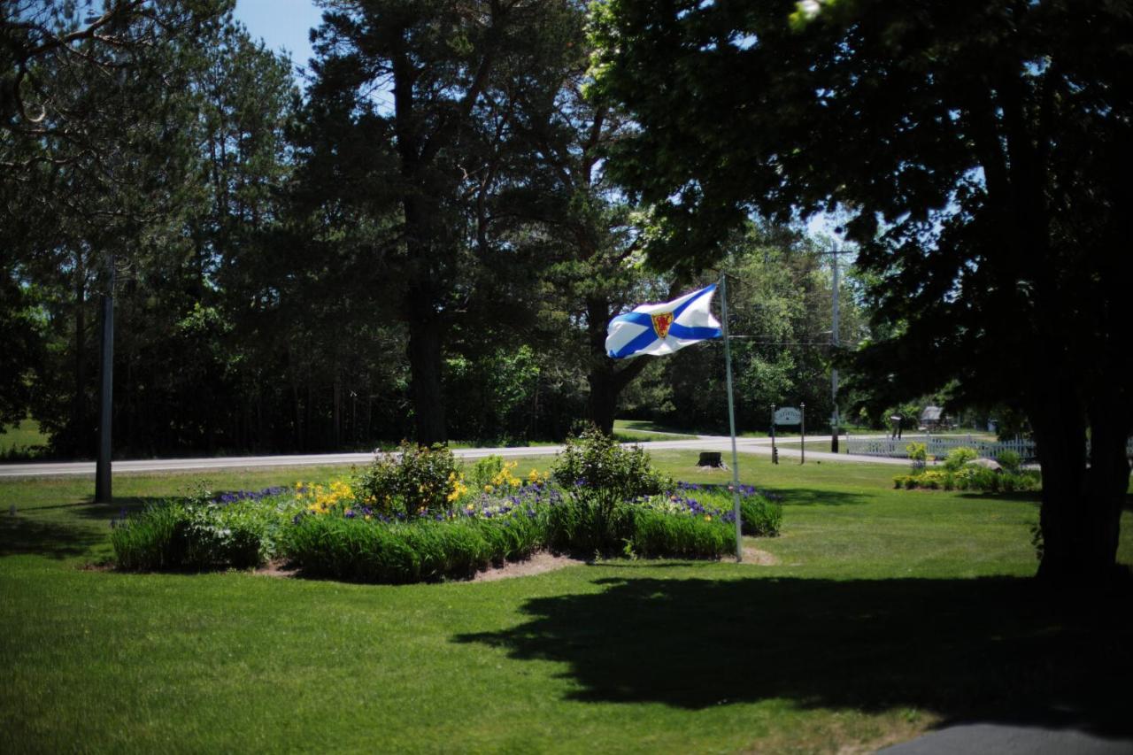 Carleton Inn & Cottages Bridgetown Екстериор снимка