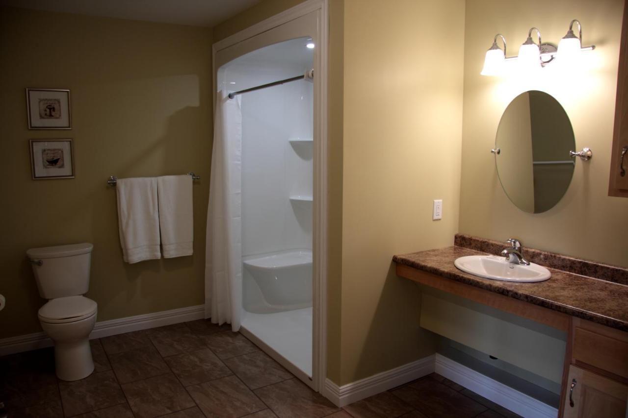 Carleton Inn & Cottages Bridgetown Екстериор снимка